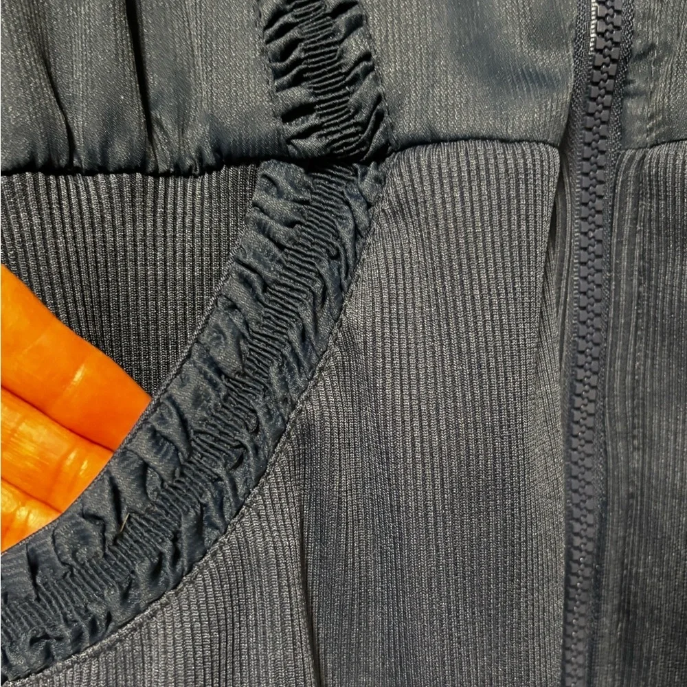 Lulu Lemon Navy reversible Jacket medium - Picture 3 of 8